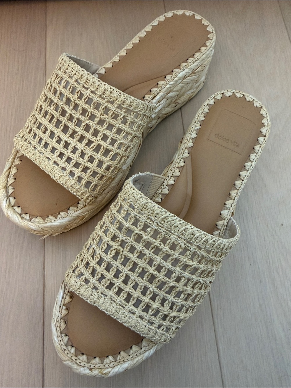 Dolce vita platform Cream Woven Slide Sandals